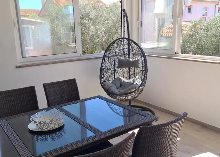 شقة Lelo Sunset Spa, Romantic Garden With Private Jacuzzi زادار