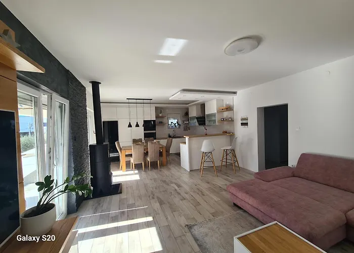 Lelo Sunset Spa, Romantic Garden With Private Jacuzzi Apartman