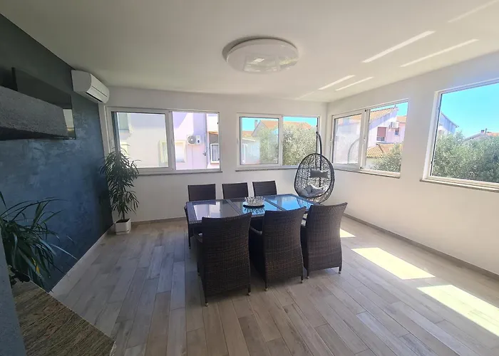 Apartment Lelo Sunset Spa, Romantic Garden With Private Jacuzzi